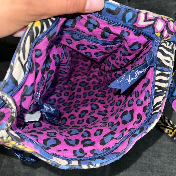 Vera Bradley crossbody with matching wallet - Picture 3 of 7